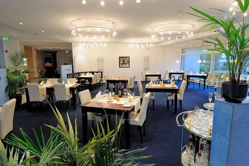 Euro Park Hotel Hennef Hennef  Étterem fotó